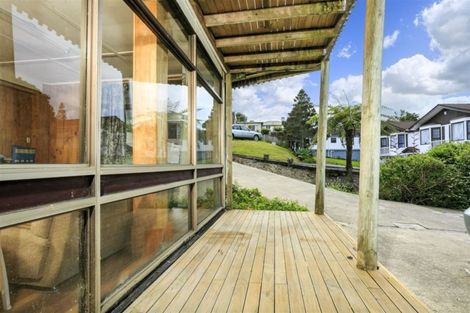 Photo of property in 449 Glenfield Road, Glenfield, Auckland, 0629