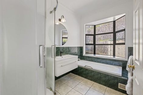 Photo of property in 87 Eliot Street, New Plymouth, 4310