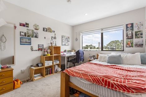 Photo of property in 92a Swanson Road, Henderson, Auckland, 0610