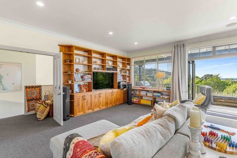 Photo of property in 25 Rewa Rewa Valley, Tairua, 3508