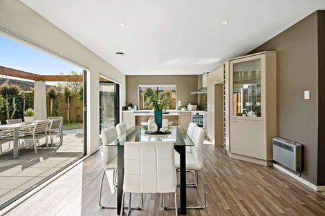 Photo of property in 25 Erne Crescent, East Tamaki, Auckland, 2016