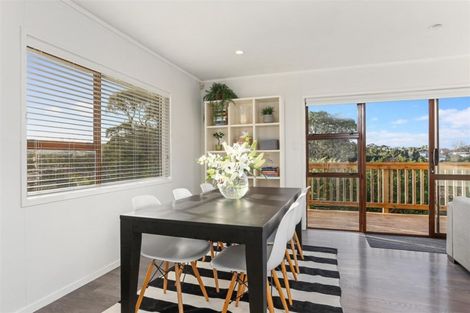 Photo of property in 5 Paruru Avenue, Northcote, Auckland, 0627