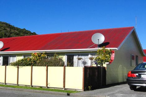 Photo of property in 6 Ngarimu Street, Greymouth, 7805