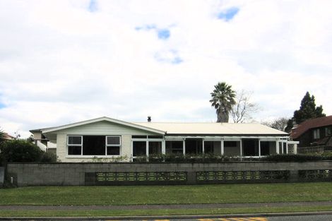 Photo of property in 317b Devonport Road, Tauranga, 3110