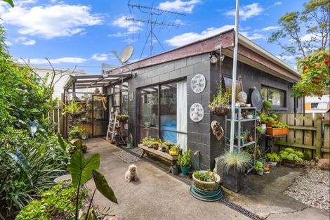 Photo of property in 2/25 Hammond Avenue, Hatfields Beach, Orewa, 0931