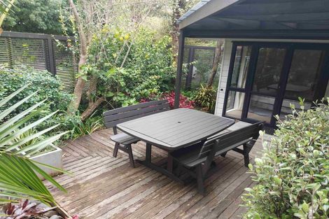 Photo of property in 15 Wainoni Heights, Greenhithe, Auckland, 0632