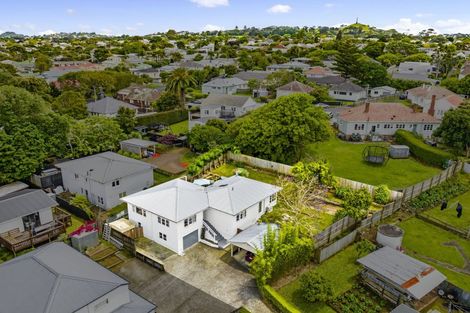 Photo of property in 10b Moana Avenue, Onehunga, Auckland, 1061