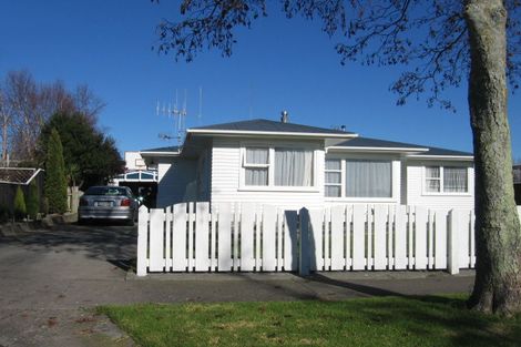 Photo of property in 16 Abraham Crescent, Milson, Palmerston North, 4414