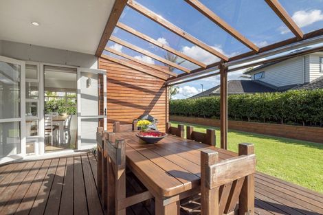 Photo of property in 4 Laurel Oak Drive, Schnapper Rock, Auckland, 0632