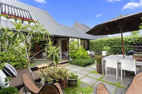 Photo of property in 16 Office Road, Merivale, Christchurch, 8014
