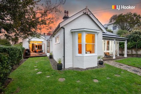 Photo of property in 28 Garfield Avenue, Roslyn, Dunedin, 9010