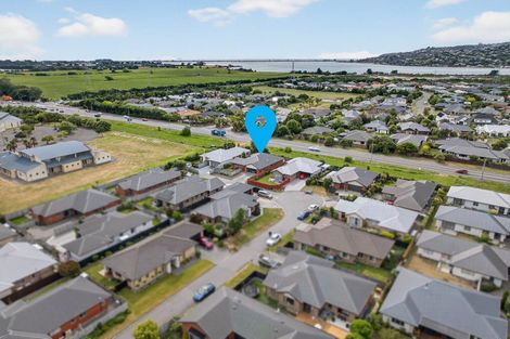Photo of property in 15 Saint Peters Close, Woolston, Christchurch, 8062