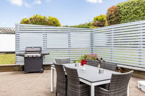 Photo of property in 35 Kinder Street, Acacia Bay, Taupo, 3330