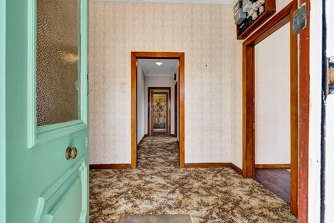 Photo of property in 35 Cracroft Street, Waitara, 4320