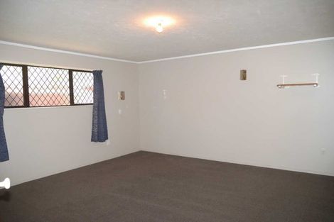 Photo of property in 21 Moana Road, Paraparaumu, 5032