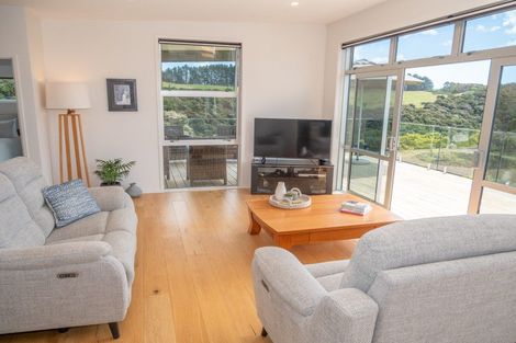 Photo of property in 34 Opoi Lane, Cable Bay, 0420