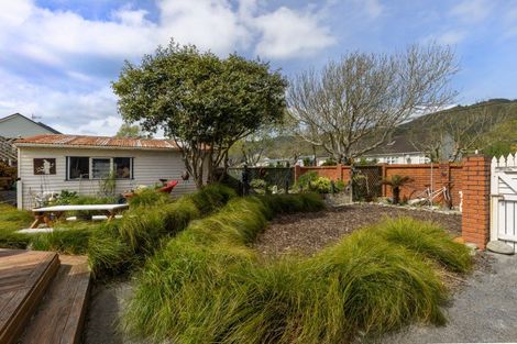 Photo of property in 89 Waddington Drive, Naenae, Lower Hutt, 5011