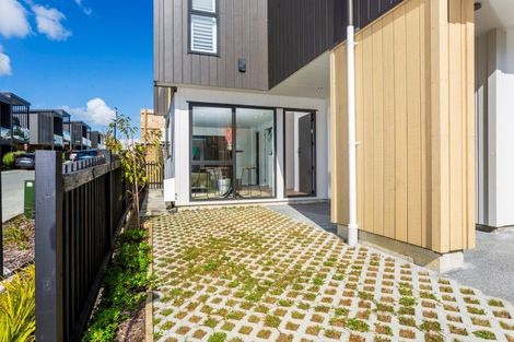 Photo of property in 2 Irwin Lane, Windsor Park, 0632