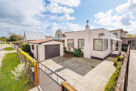 Photo of property in 31 Puriri Terrace, Roslyn, Palmerston North, 4414