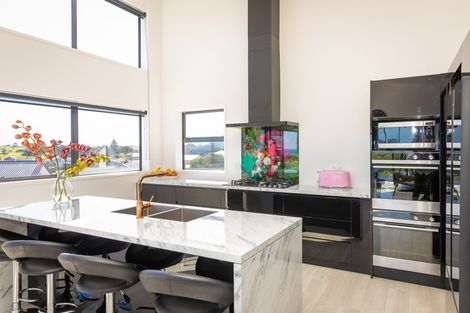 Photo of property in 34 Golf Vue Place, Castlecliff, Whanganui, 4501