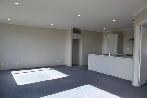 Photo of property in 7 Greenstone Place, Aotea, Porirua, 5024