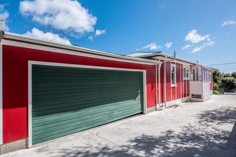 Photo of property in 23 Kaka Road, Raumati Beach, Paraparaumu, 5032