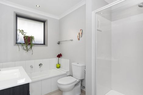 Photo of property in 45 Discovery Avenue, Welcome Bay, Tauranga, 3112