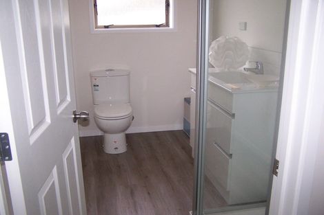 Photo of property in 1/38 Curacao Place, Half Moon Bay, Auckland, 2012