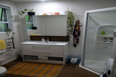 Photo of property in 30 Chartwell Avenue, Glenfield, Auckland, 0629