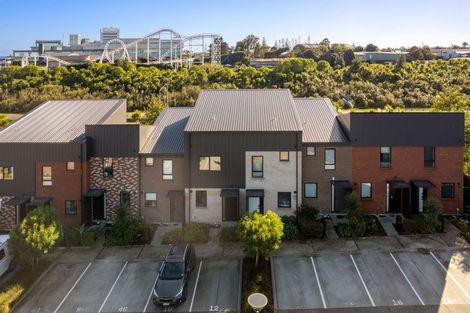 Photo of property in 12 Rara Lane, Manukau, Auckland, 2104