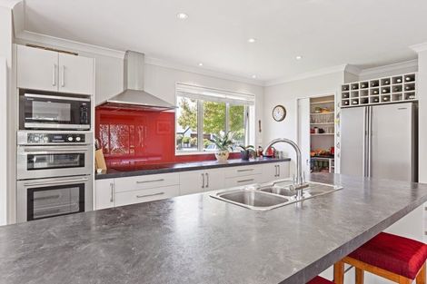 Photo of property in 10 Holly Place, Rangiora, 7400