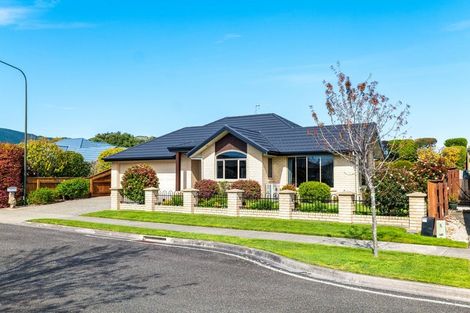 Photo of property in 13 Kendall View, Stoke, Nelson, 7011