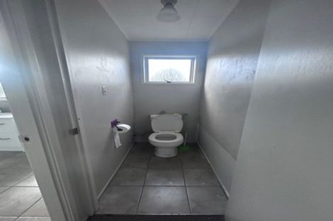 Photo of property in 42 Fitzherbert Avenue, West Harbour, Auckland, 0618