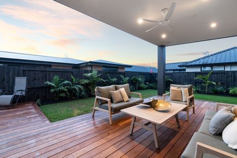 Photo of property in 99 The Boulevard, Papamoa Beach, Papamoa, 3118