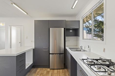 Photo of property in 8a Waterloo Place, Westown, New Plymouth, 4310