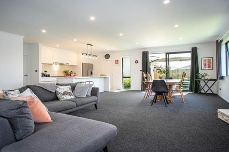 Photo of property in 33 Ruru Street, Cambridge, 3434