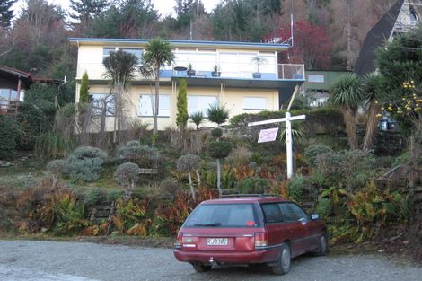 Photo of property in 27 Lomond Crescent, Queenstown, 9300