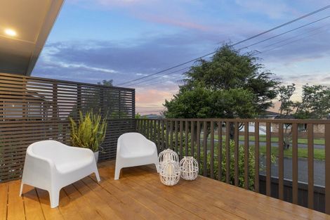 Photo of property in 2/57 Moana Avenue, One Tree Hill, Auckland, 1061