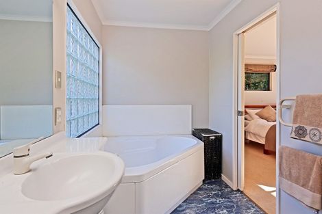 Photo of property in 32 Cedar Road, Te Awanga, 4102