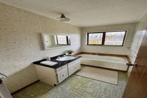 Photo of property in 126 Benmore Avenue, Cloverlea, Palmerston North, 4412