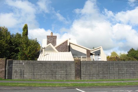 Photo of property in 2 Pukatea Street, Inglewood, 4330