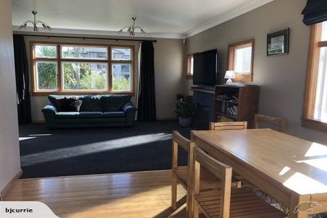 Photo of property in 32 Hardie Street, Hokowhitu, Palmerston North, 4410