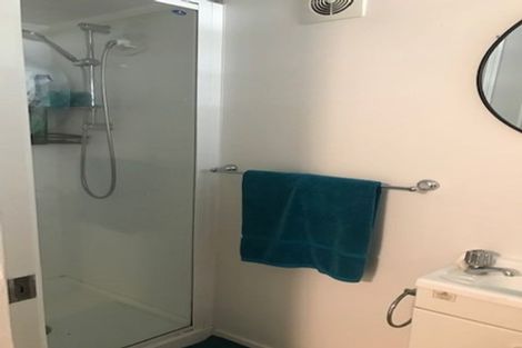 Photo of property in 77 Brian Crescent, Stanmore Bay, Whangaparaoa, 0932