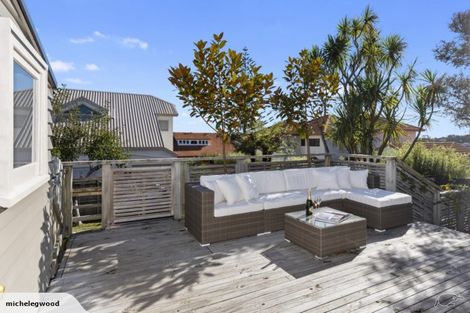 Photo of property in 1/86 Birkenhead Avenue, Birkenhead, Auckland, 0626