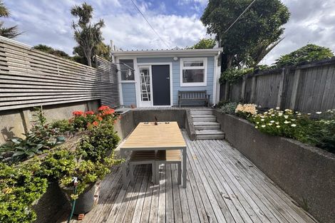 Photo of property in 64 Elizabeth Street, Mount Victoria, Wellington, 6011