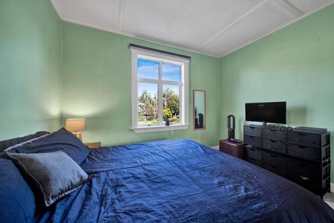 Photo of property in 72 Broadway, Waitara, 4320