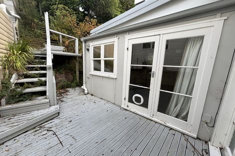 Photo of property in 56 Mortimer Terrace, Brooklyn, Wellington, 6021