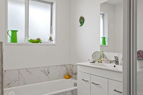 Photo of property in 1/25b Ramore Place, Redwood, Christchurch, 8051