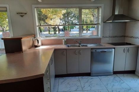 Photo of property in 226 Memorial Avenue, Burnside, Christchurch, 8053