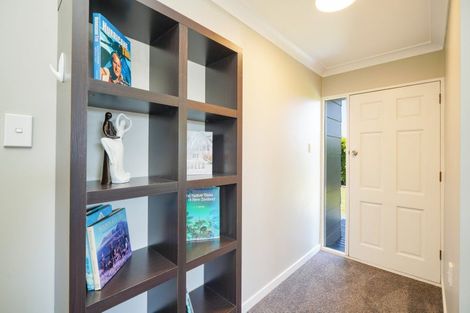 Photo of property in 10 Earl Place, Te Anau, 9600